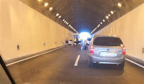 Herida Por Esquivar A Un Perro Dentro De Los T Neles De G Mar