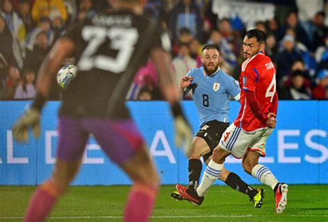 Uruguai vence o Chile por 3 a 1 na sua estreia nas Eliminatórias de