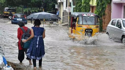 Telangana Imd Issues Heavy Rainfall Warning For Next 3 Days Cm Kcr