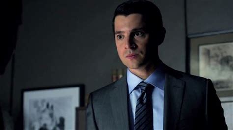 Gotham Nicholas Dagosto Alias Harvey Dent Promu Régulier Pour La