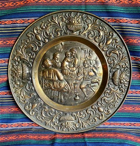 Vintage Large Round Brass Wall Plate Wall Decor English Pub Etsy