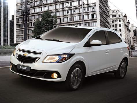 Chevrolet Onix Fecha 2015 Como O Carro Mai Quatro Rodas