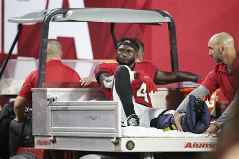 NFL Fines Ravens LB Roquan Smith 16 833 For Hip Drop Tackle That Ended