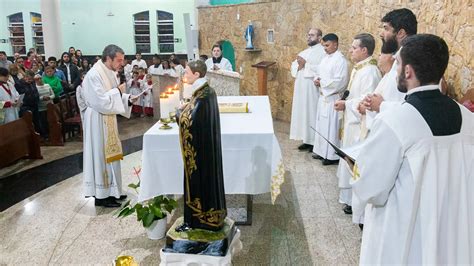 Paróquia São Geraldo Magella celebra posse do novo pároco Padre Alex