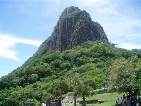 El Cerro De Los Metates Ver Kitealbarn Flickr