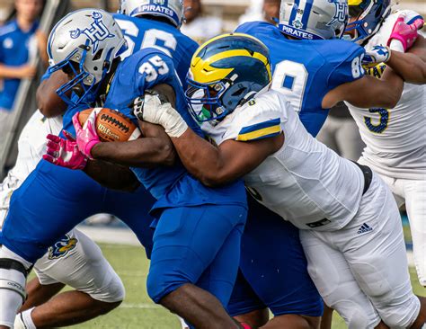 Marker was a good addition for Blue Hens; Saunders a natural-born ...