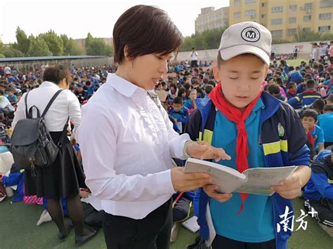 广东教师“组团式”援藏援疆，打造“带不走”的优质师资队伍教育支教伽师县