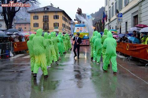 Il Carnevale Di Tione Di Trento Date E Programma