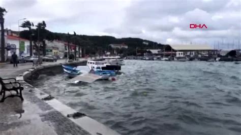 Çanakkale ayvalık ta fırtına nedeniyle çok sayıda tekne battı