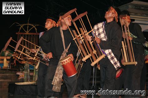 Angklung Indonesian Traditional Music Instruments The Miracle Of