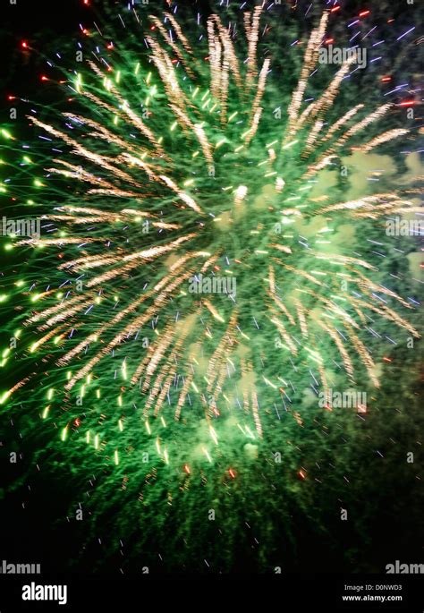 Firework Hi Res Stock Photography And Images Alamy