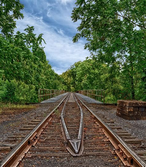 Round The Bend Train Tracks Penn Yan V1 Photograph By Frank J Benz