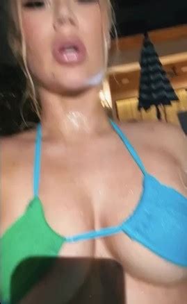 Iggy Azalea Bikini In A Pool Video Celebrity Porn Videos And Celeb