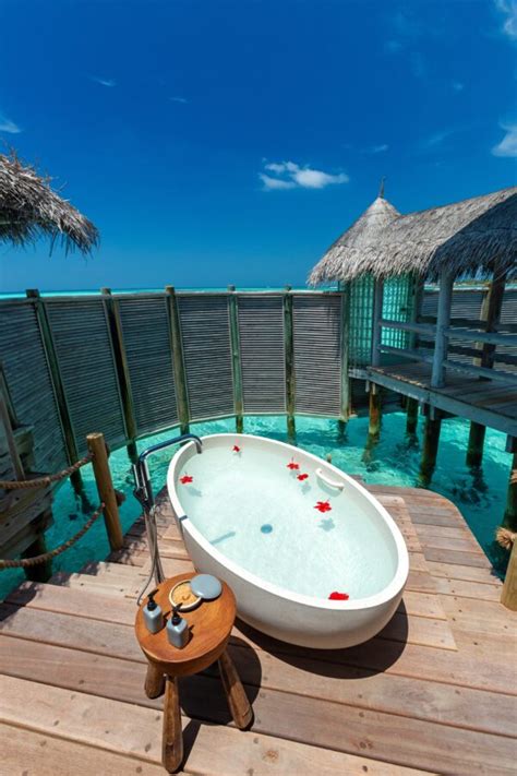 Gili Lankanfushi Maldives Unveils World S Largest Overwater Villa