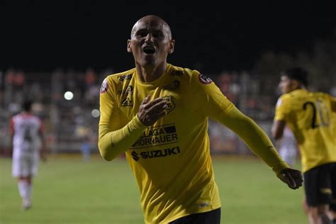 Video Chupete Inmortal Humberto Suazo Marca Un Doblete En Su