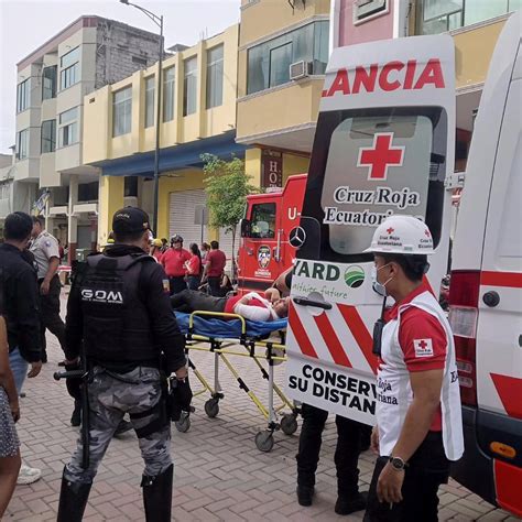 Cruz Roja Ecuatoriana Se Suma A Las Labores Tras Sismo Que Afecto A