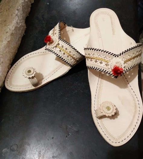 Ladies Kolhapuri Chappal Online Pakistan at Roger Marino blog