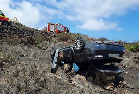 Aparatoso Accidente De Tr Fico Con El Vuelco De Un Veh Culo En Har A