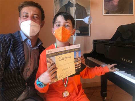 A 8 Anni è Un Talento Del Pianoforte Il Maceratese Alessio Properzi