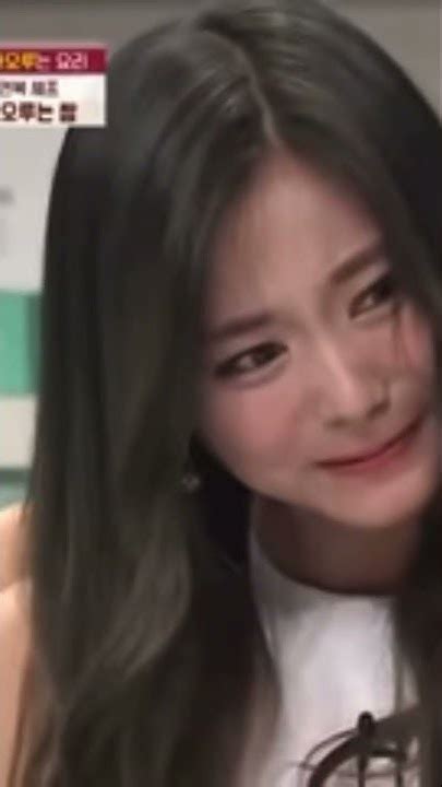 Tzuyu Crying Cos She Miss Her Mom Kpop Twice 🥲🥺 Youtube