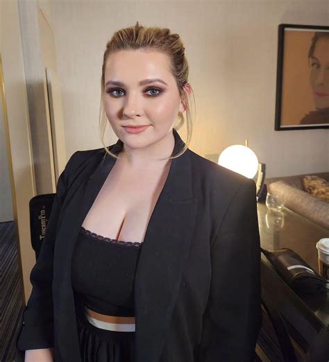 Abigail Breslin - 2023 Nevada Womens Film Festival (Hair: Jenny Egidio ...