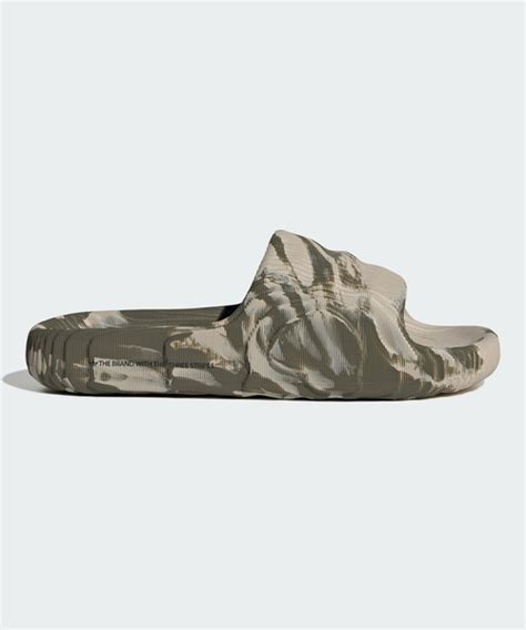 Adidas（アディダス）の「アディレッタ 22 サンダル Adilette 22 Slides アディダスオリジナルス Adidas