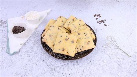 Biscotti Bicolore Con Gocce Di Cioccolato La Ricetta Dei Dolcetti