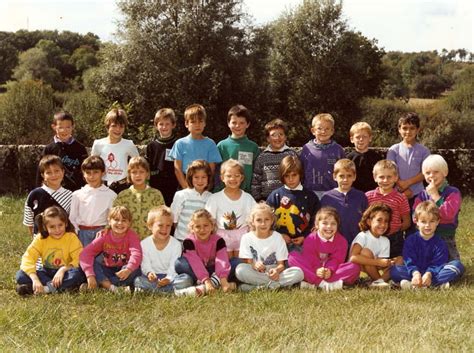 Photo De Classe CE2 1990 1991 De 1991 Ecole Primaire Bouvesse Quirieu