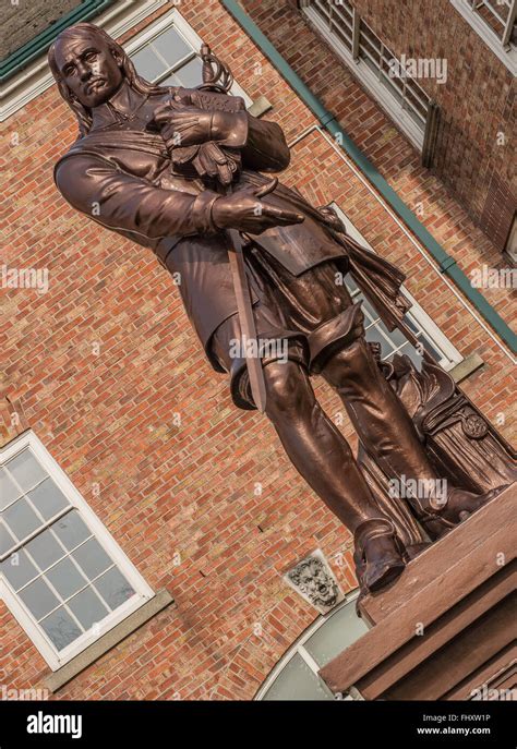 Oliver Cromwell Memorial Statue Warrington Cheshire Stock Photo Alamy