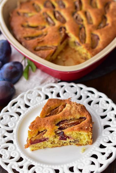 Prajitura Pufoasa Cu Prune Si Nuci Lucky Cake