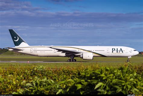 Ap Bid Pia Pakistan International Airlines Boeing 777 300er At