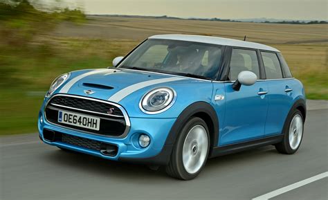 Diesel Duo: 2016 Mini Cooper D Clubman / Mini Cooper SD 4-Door