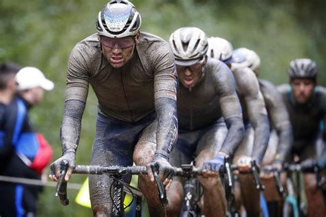 Fotogalerie Mathieu Van Der Poel Bei Seinem Ersten Paris Roubaix