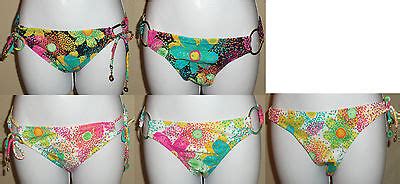 Nwt Roxy Flowers Splatter On Black White Ring Tie Side Swim Bikini