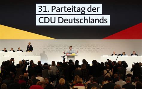 Nervenprobe Zum Einstand Cdu Will Sich Mit Akk Modernisieren Webde