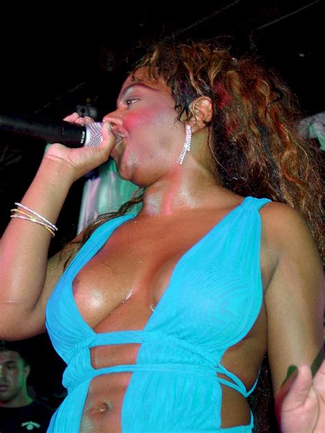 Lil Kim Shesfreaky