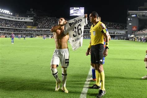 Santos vence Fortaleza na Vila respira e encaminha permanência na