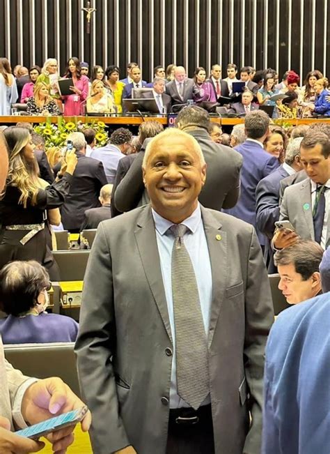 Sai Frota entra Mário Frias as celebridades do Congresso Nacional em 2023