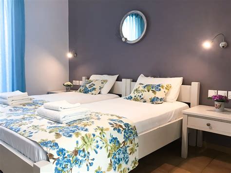 Irida Studios Bar and Lounge: Pictures & Reviews - Tripadvisor