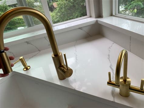 Match Newport Brass Satin Brass