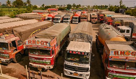 Hit And Run Law Despite Centres Promises Karnataka Truck Drivers To