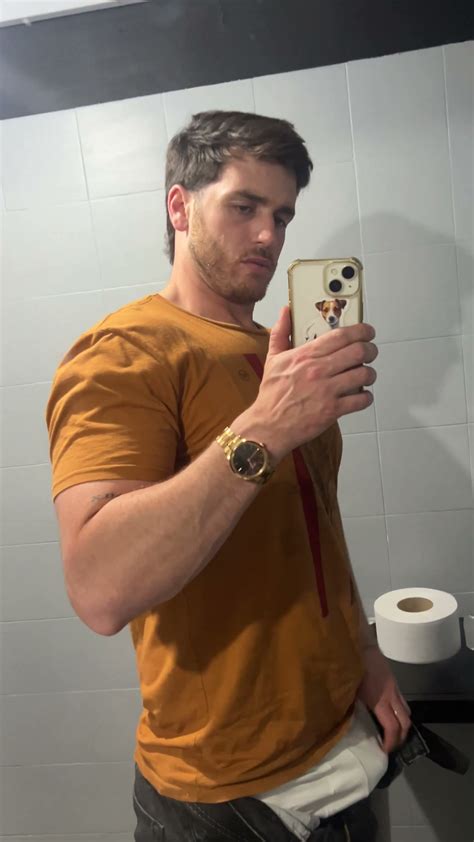 Hot Guy Piss Video ThisVid