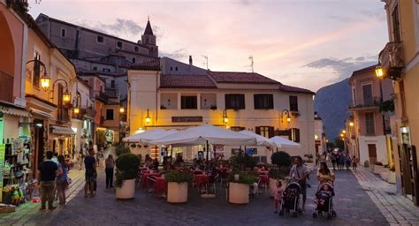 Aperitivo A Maratea 5 Posti Imperdibili Per Bere E Mangiare Wayglo