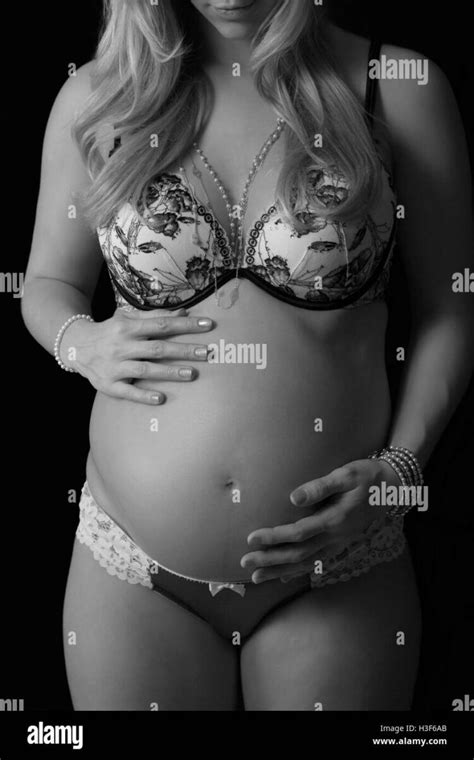 Hot Sexy Ida Saxton McKinley Bikini Pics