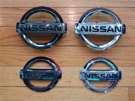 Black Pearl Nissan Emblems