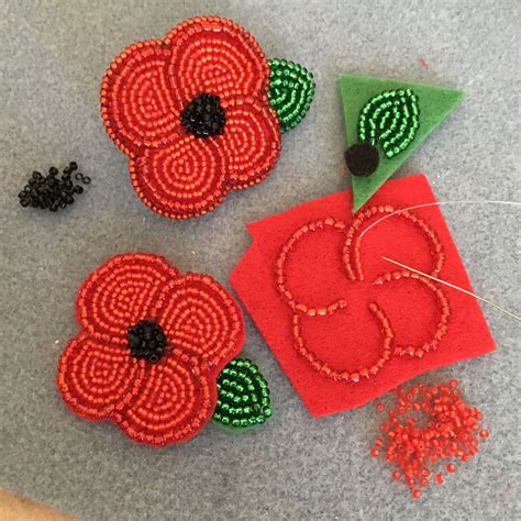 Poppy Brooch Red Beaded Flower Pin Remembrance Day Gifts - Etsy | Bead work, Beadwork designs ...