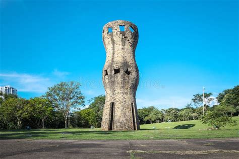 Paisagem De Um Monumento Para Os Indígenas Imagem Editorial Imagem De