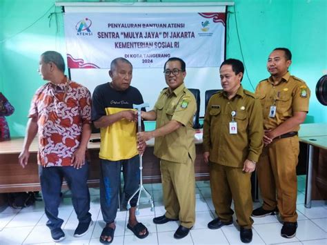 Dinsos Kota Tangerang Salurkan 100 Alat Bantu Penyandang Disabilitas