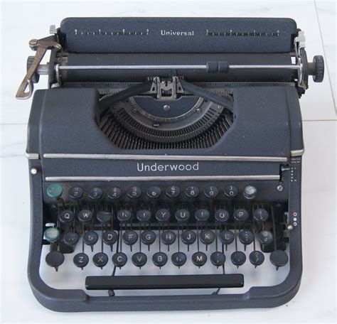 Underwood Universal Machine à écrire Fer fonte fer forgé Catawiki