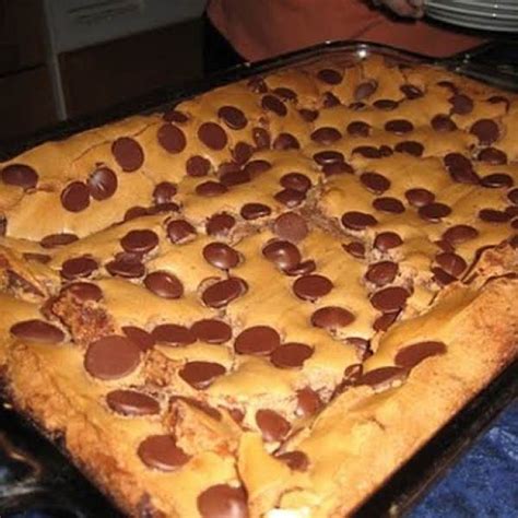 Paula Deen S Chocolate Chip Ooey Gooey Butter Cake Recipe Chocolate